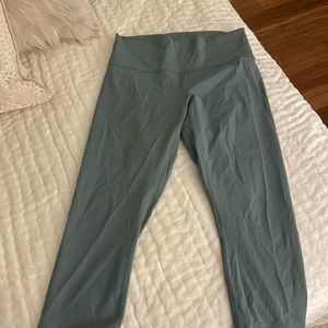 Winder under high rise crop 23” lululemon leggings